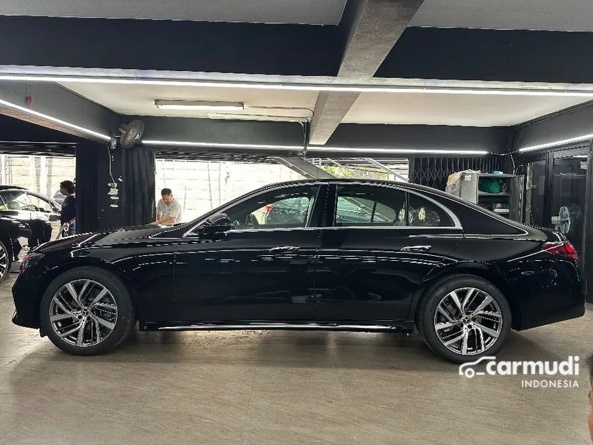 2025 Mercedes-Benz E200 Exclusive Line Sedan