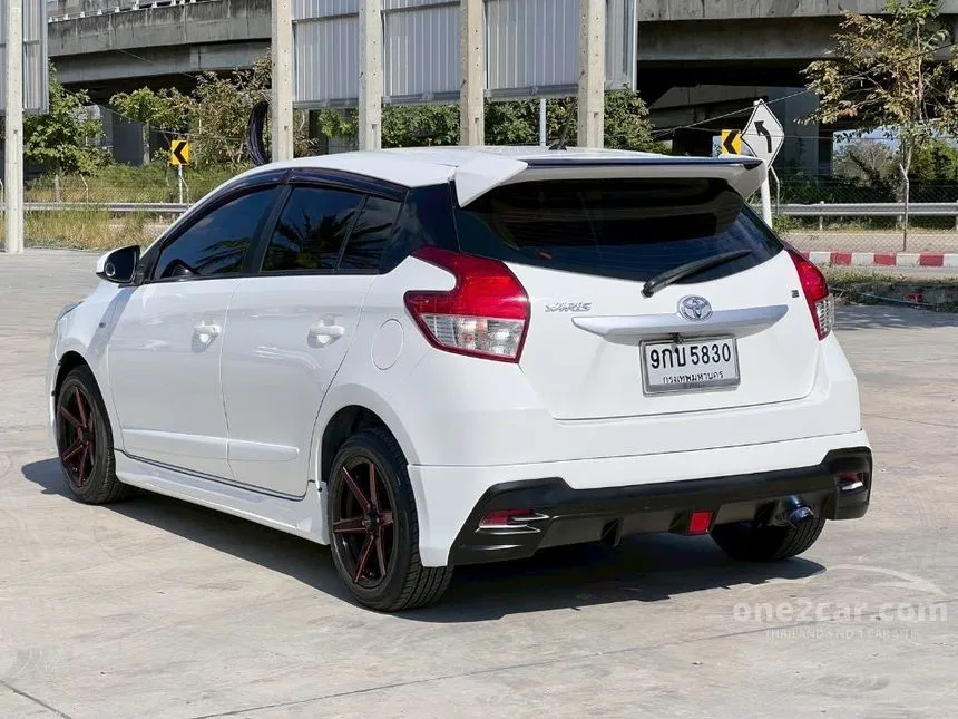 2015 Toyota YARIS E Hatchback