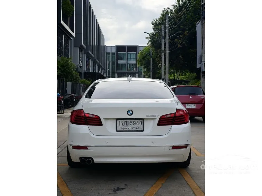 2016 BMW 528i Luxury Sedan