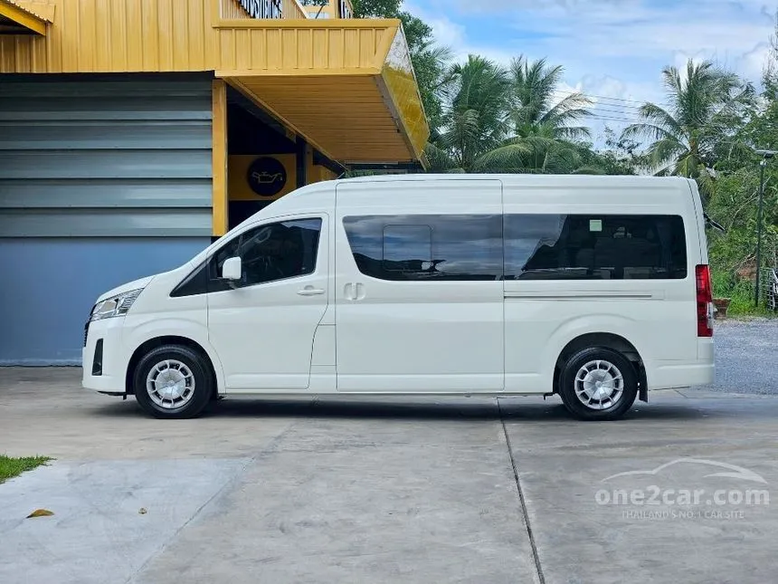 2021 Toyota Commuter Van