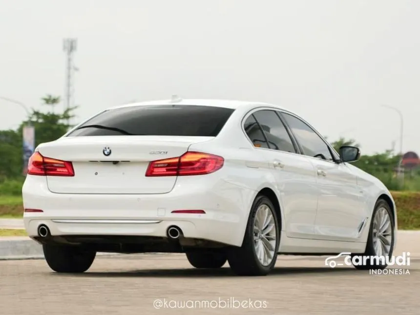 2017 BMW 530i Luxury Sedan