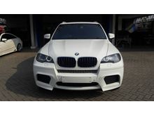 BMW X5 M Tahun 2011 White on Black