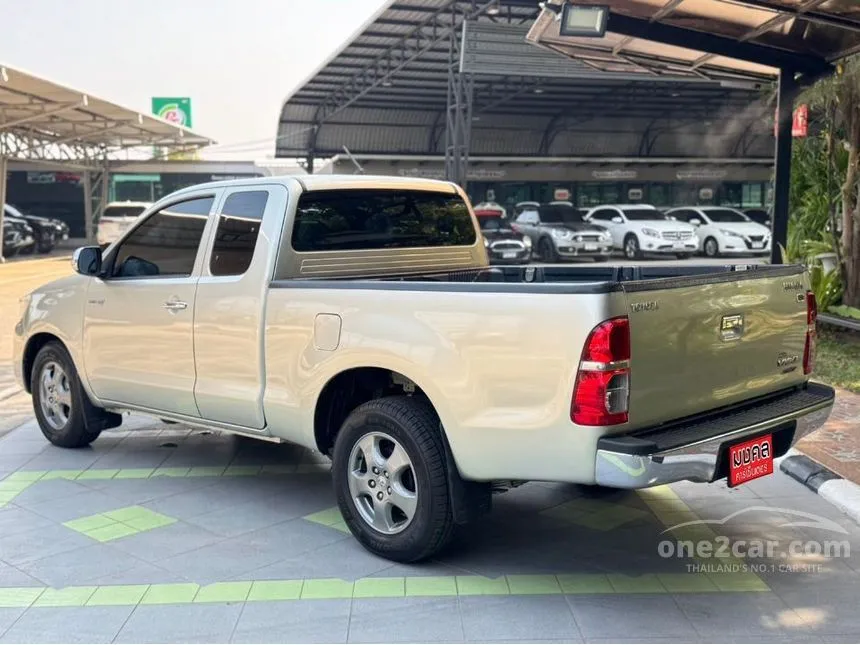 2013 Toyota HILUX VIGO Champ J Smart Cab Pickup