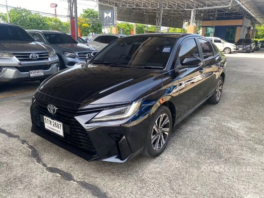 2023 Toyota Yaris Ativ Premium Sedan