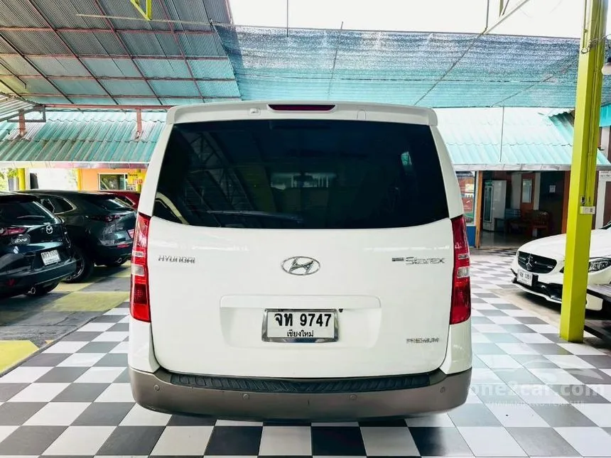 2013 Hyundai GRAND STAREX VIP Wagon