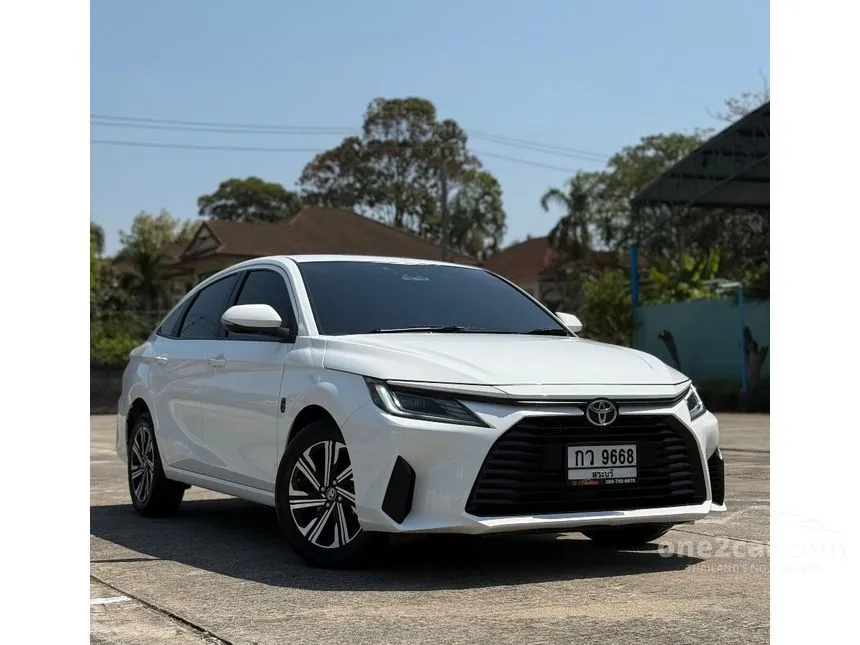 2023 Toyota Yaris Ativ Smart Sedan