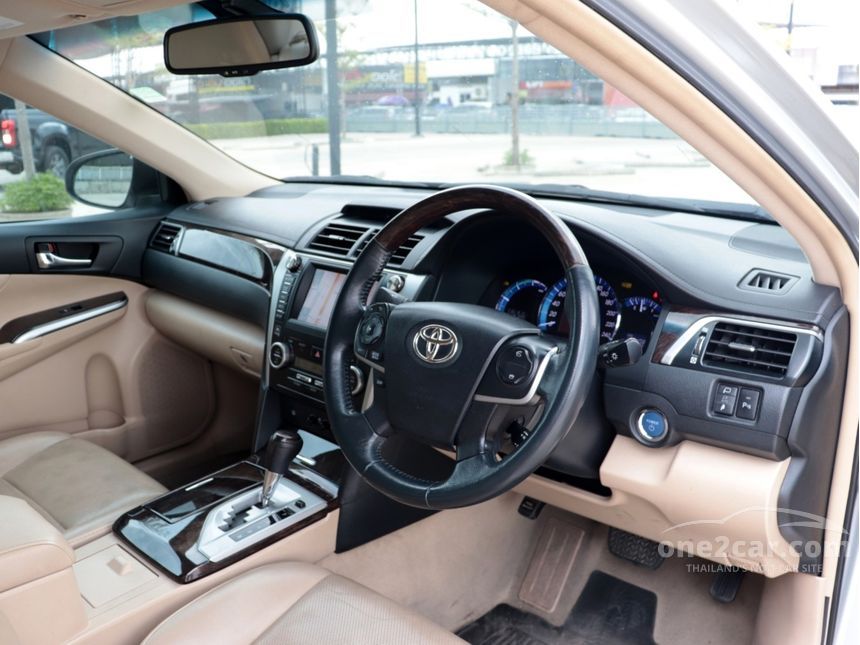 Toyota Camry 2013 Hybrid 2.5 in กรุงเทพและปริมณฑล Automatic Sedan สีเทา
