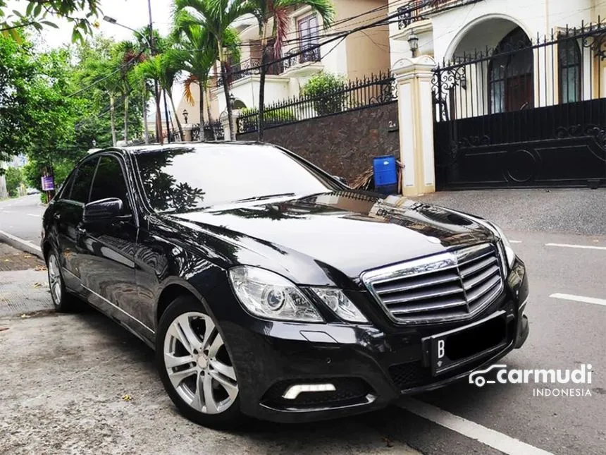 2010 Mercedes-Benz E250 CGI Avantgarde Sedan