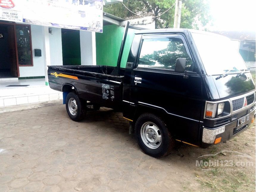 Jual Mobil Mitsubishi L300 2009 2.5 di Jawa Timur Manual 