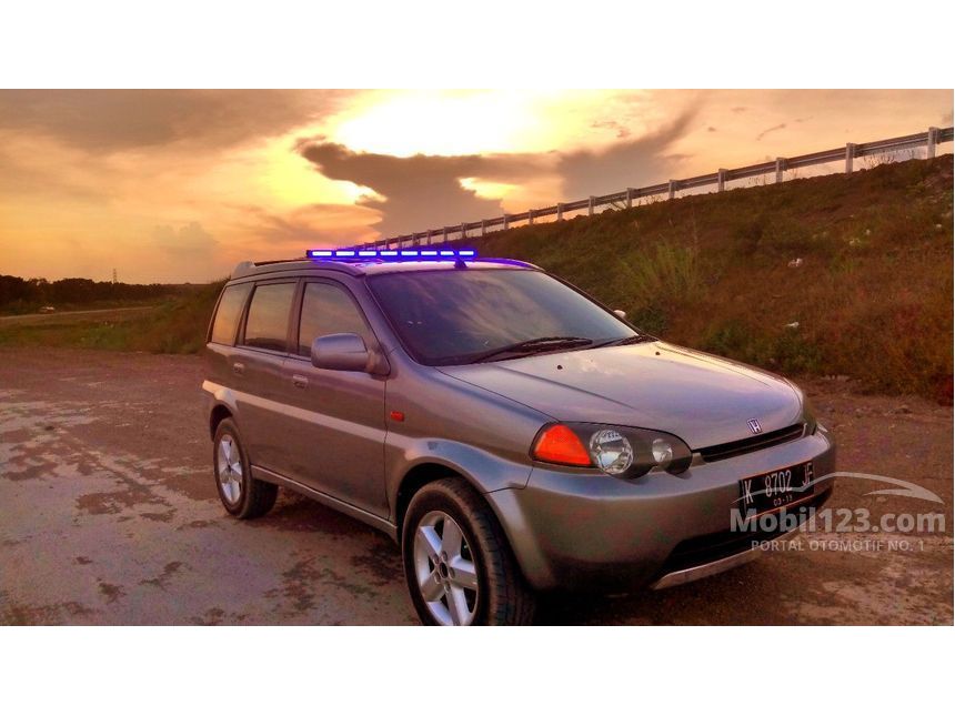  Jual  Mobil  Honda HR V 2000 1 6 di Jawa Timur Automatic SUV 