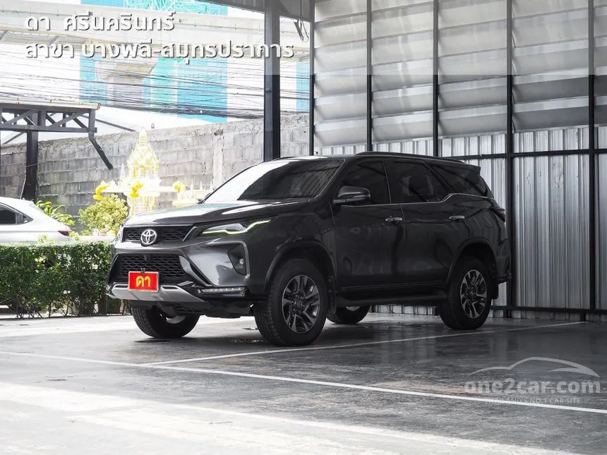 2023 Toyota FORTUNER Leader V SUV