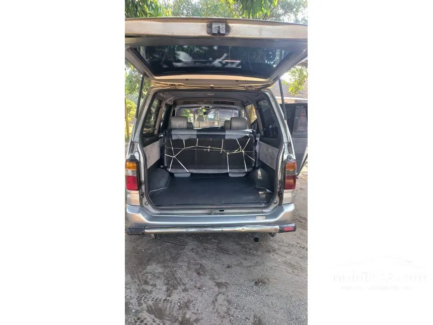 2000 Toyota Kijang Minibus GL Long (LGX) MPV