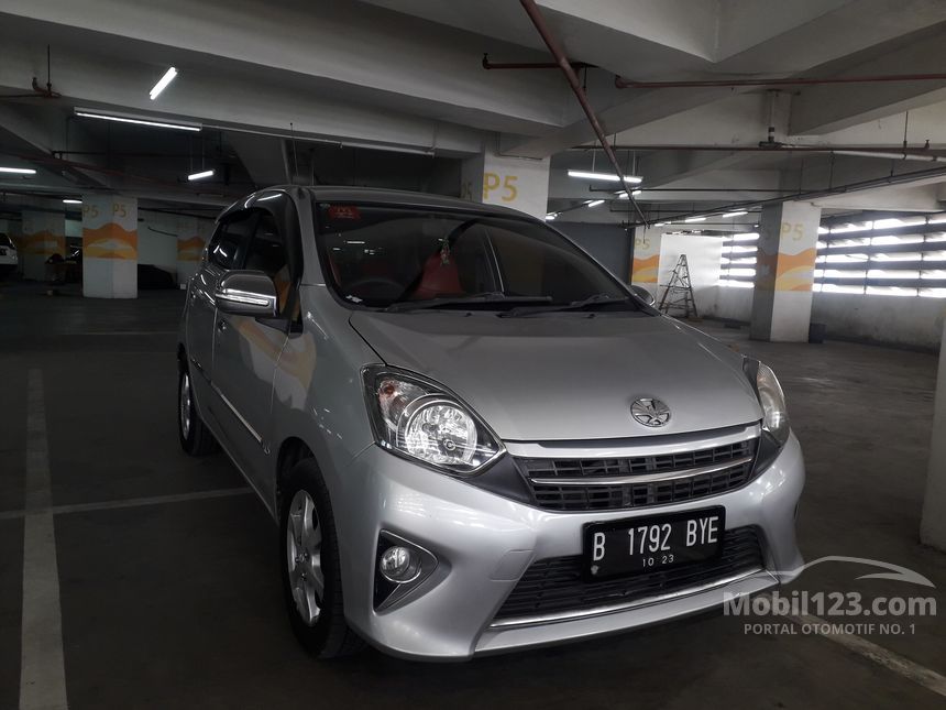 Legenda Jalanan: Mengupas Daya Tarik Agya 2013 Merah Marun