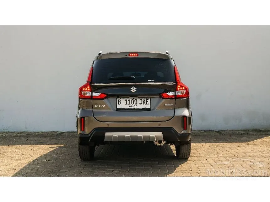 2025 Suzuki XL7 Beta Hybrid SUV