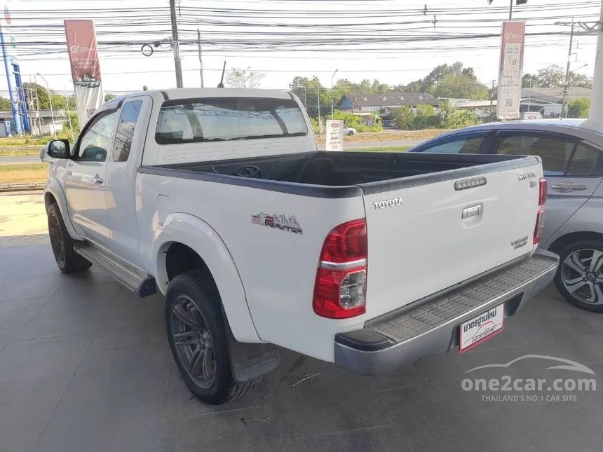 2013 Toyota HILUX VIGO Champ E Prerunner Smart Cab ABS Pickup