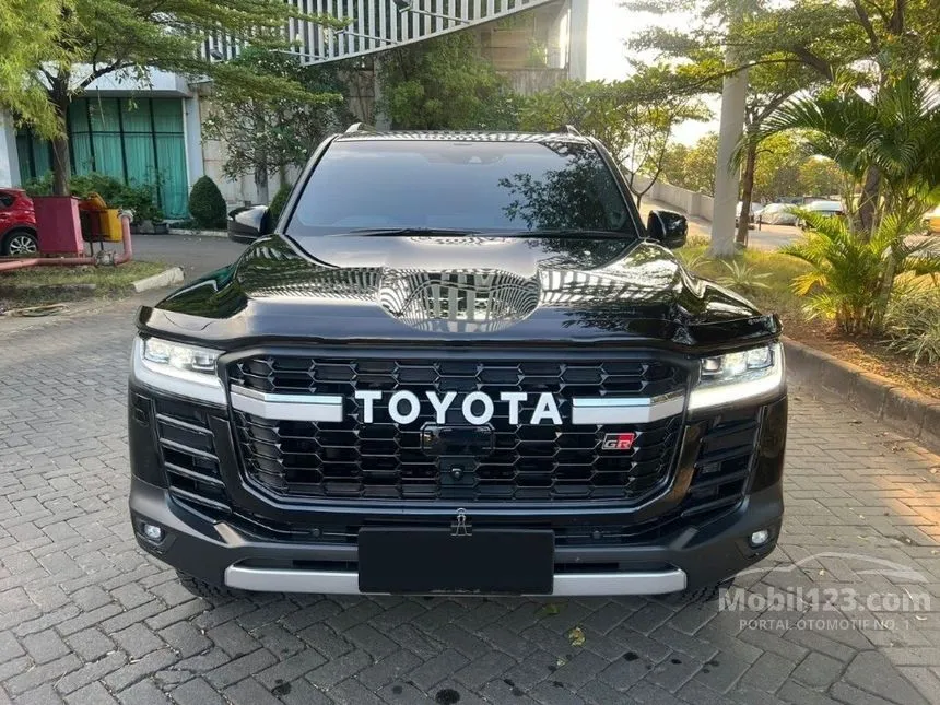 Jual Mobil Toyota Land Cruiser 2023 GR