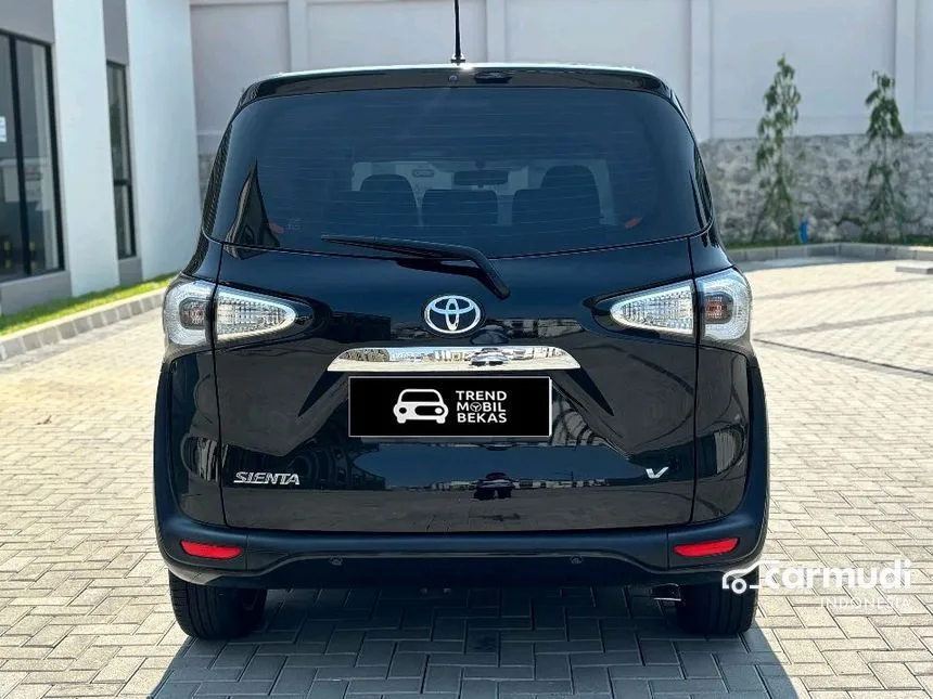 2018 Toyota Sienta V MPV