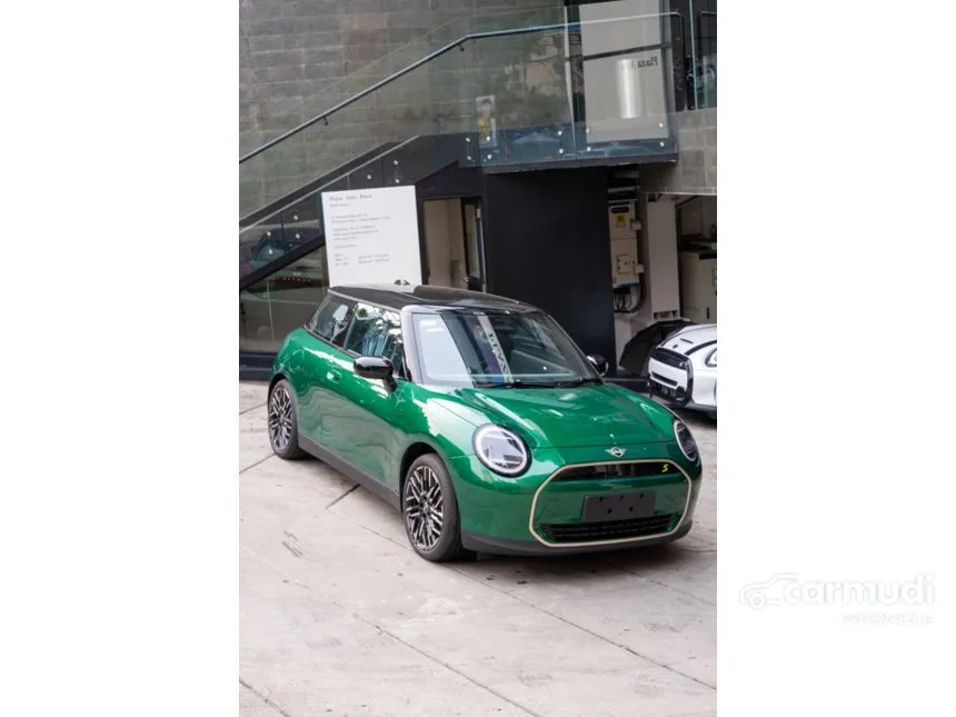 2024 MINI Cooper Cooper SE Hatchback