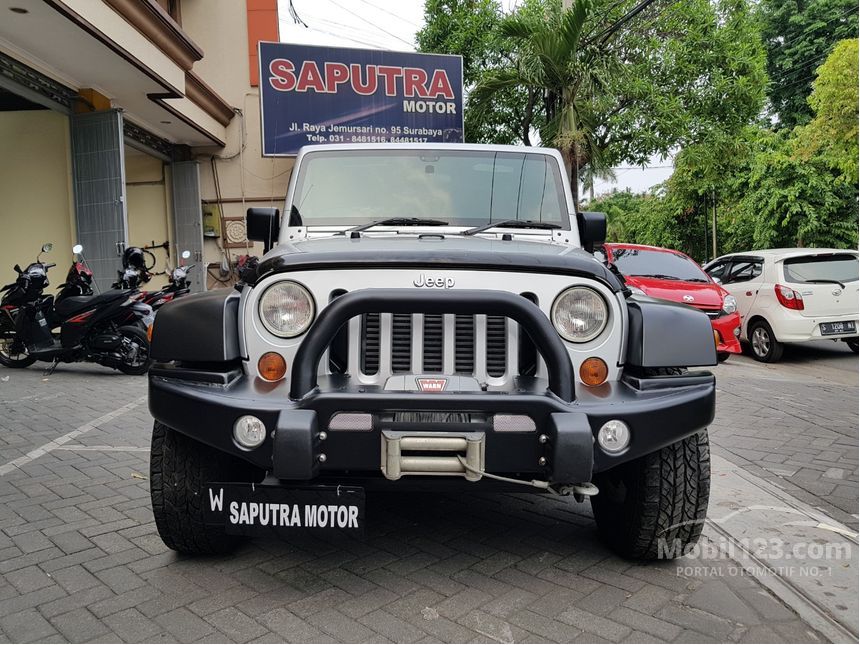 Jual Mobil Jeep Wrangler 2011 Sahara CRD 2.8 di Bali 