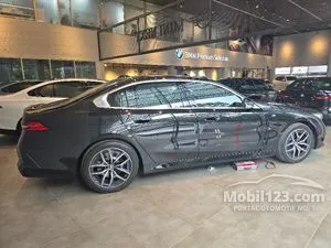 2025 BMW 520i 2.0 M Sport Sedan