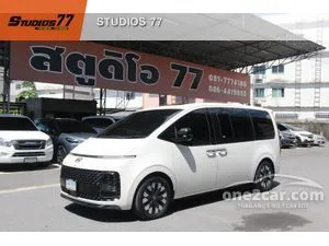 2023 Hyundai Staria 2.2 Premium with sunroof Van