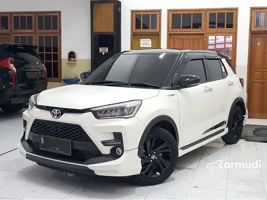 Jual Mobil Toyota Raize 2021 GR Sport 1.0 di Jawa Timur Automatic Wagon Putih Rp 245.000.000