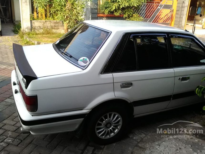 Jual Mobil Mazda 323 1988 1 6 Di Jawa Timur Manual Sedan Putih Rp 22 000 000 5162010 Mobil123 Com