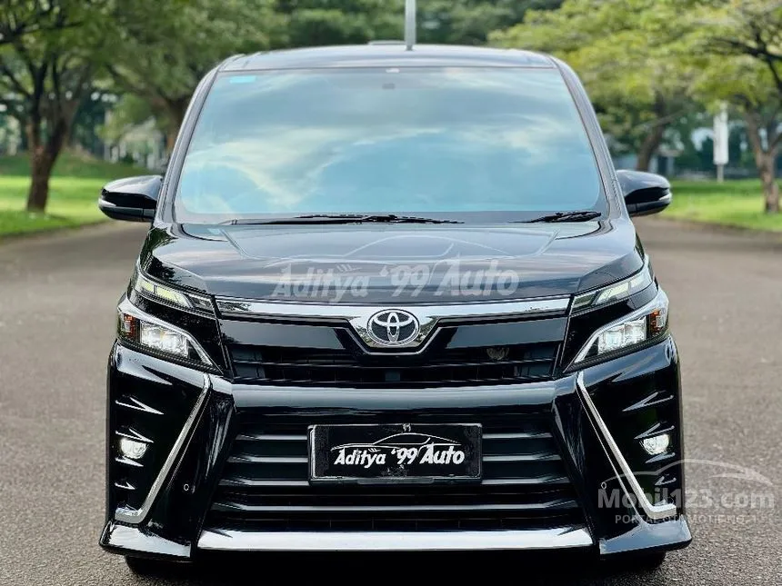 2018 Toyota Voxy MPV