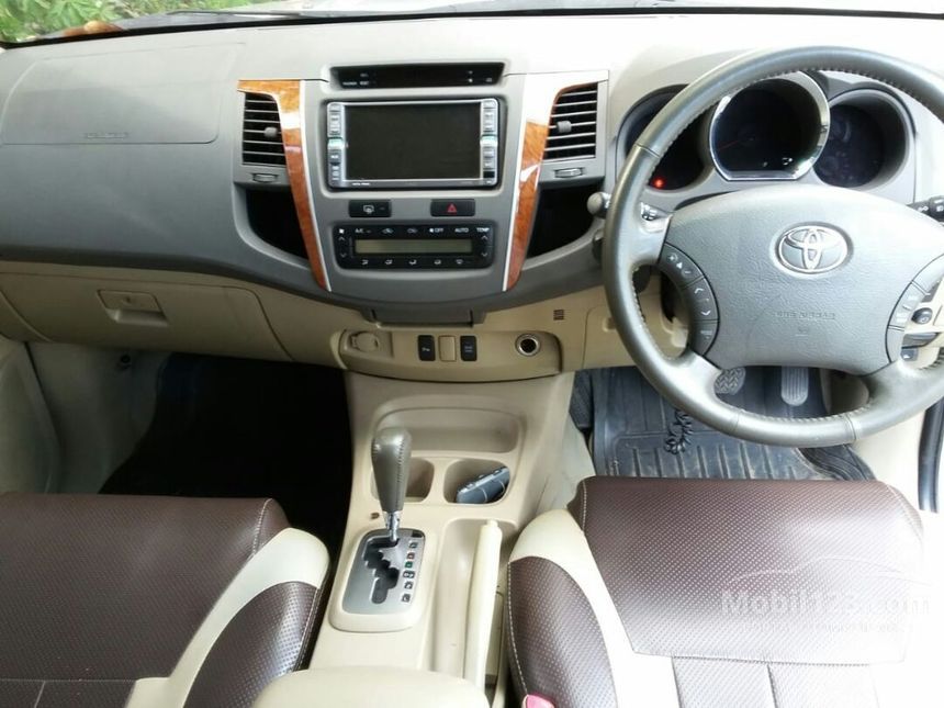 2010 Toyota Fortuner G SUV