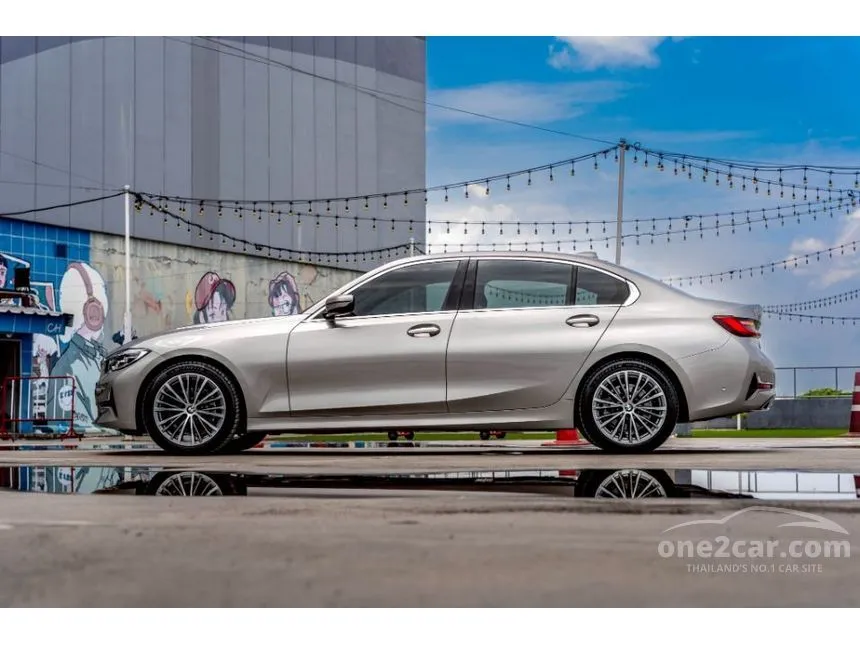 2022 BMW 320Li Luxury Sedan