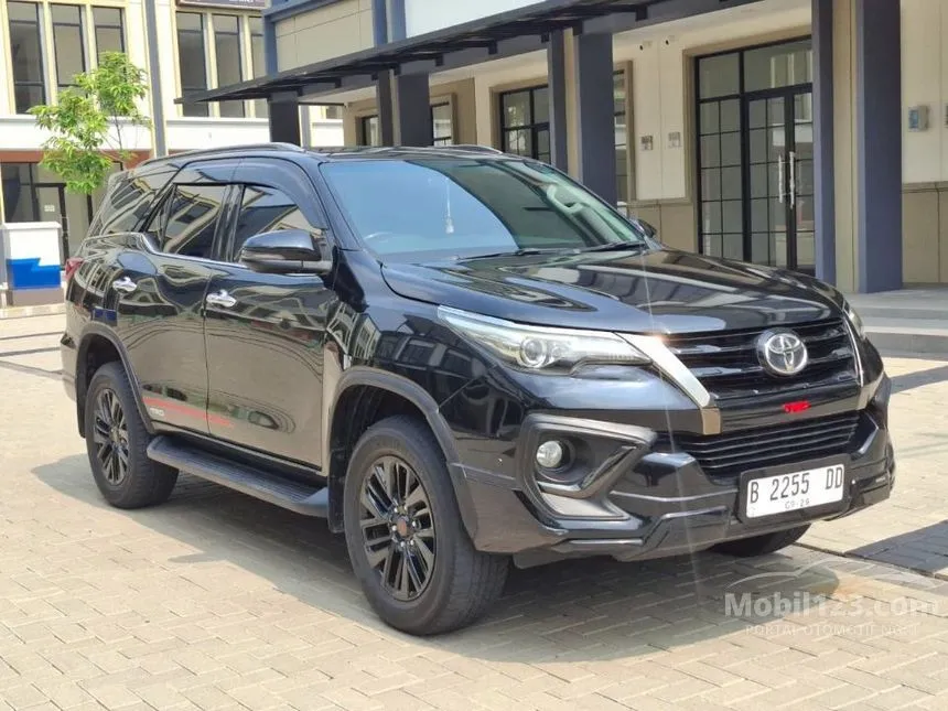 2019 Toyota Fortuner VRZ TRD 4X2 SUV