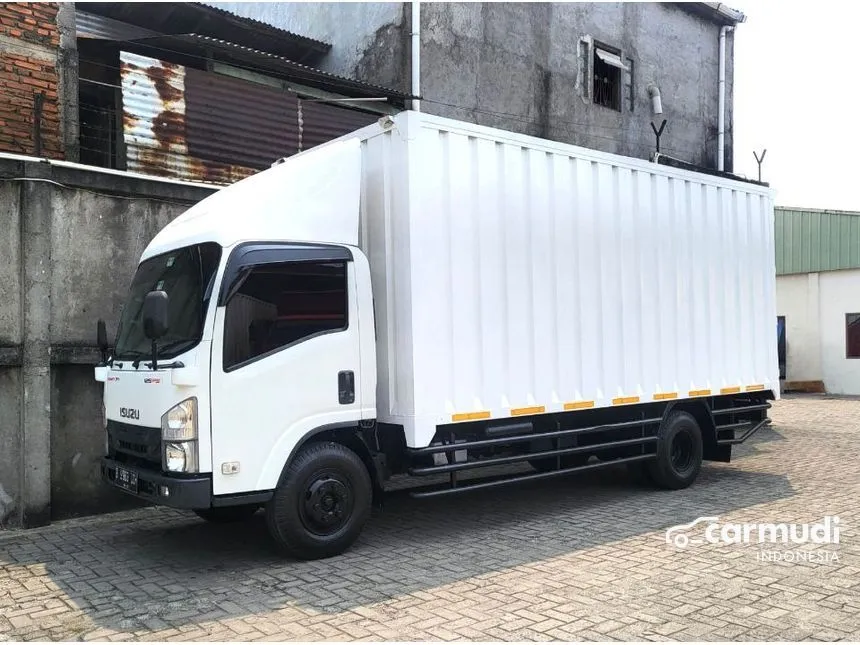 2021 Isuzu Elf NMR 71 L Trucks