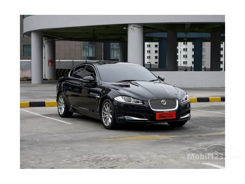 Jual Mobil Jaguar XF 2013 Premium Luxury 2.0 di DKI Jakarta Automatic Sedan Hitam Rp 400.000.000