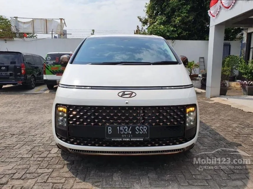 Jual Mobil Hyundai Staria 2024 Signature 9 2.2 di DKI Jakarta Automatic Wagon Putih Rp 828.000.000