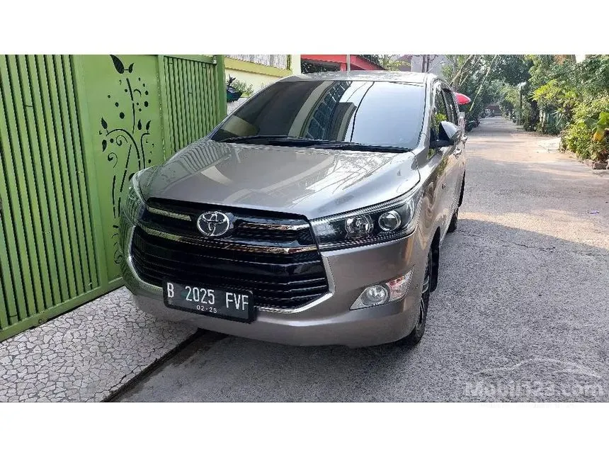 Jual Mobil Toyota Kijang Innova 2017 V 2.0 di Jawa Barat Automatic MPV Coklat Rp 260.000.000