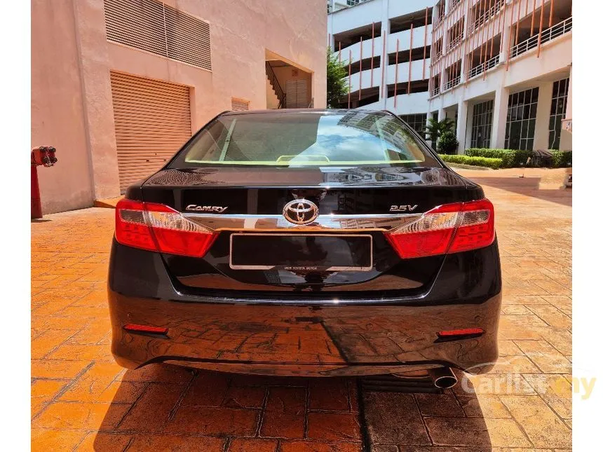 2012 Toyota Camry V Sedan