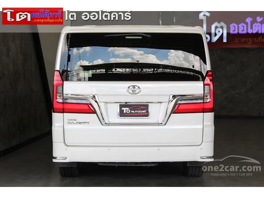 2021 Toyota Majesty Premium Van