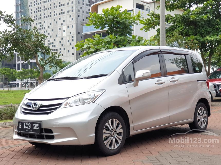 Honda freed 2013