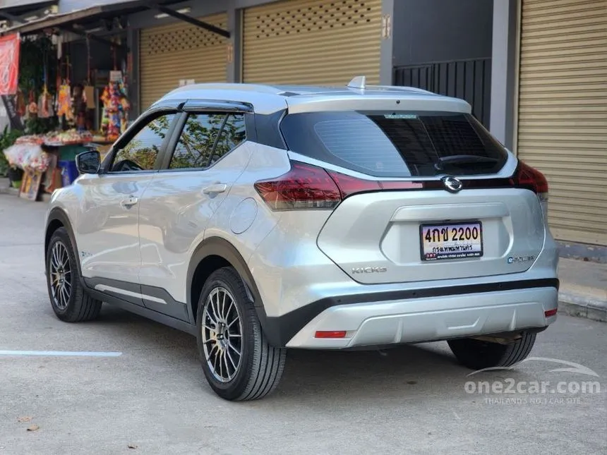 2022 Nissan Kicks VL SUV