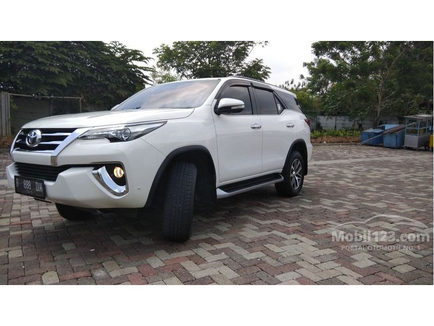 Jual Mobil  Toyota  Fortuner 2019 VRZ  2 4 di Jawa Barat 