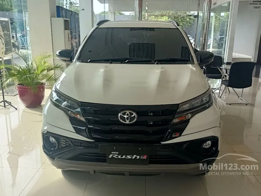 Jual Mobil Toyota Rush 2024 S GR Sport 1.5 di DKI Jakarta Automatic SUV Putih Rp 282.700.000