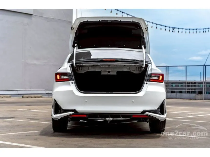 2024 Toyota Yaris Ativ Premium Luxury Sedan