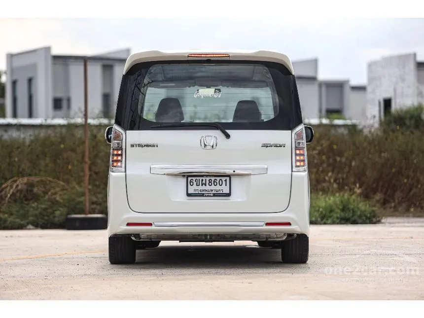 2013 Honda STEPWGN Spada EL Wagon