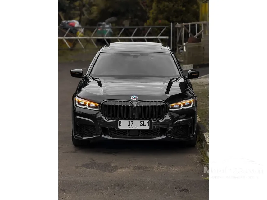 2023 BMW 730Li M Sport Sedan