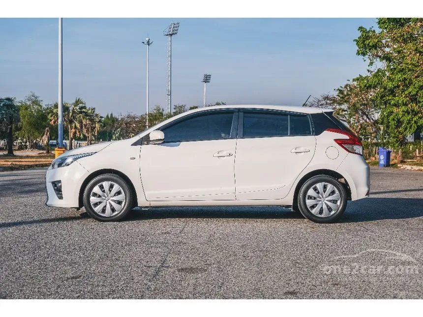 2017 Toyota Yaris E Hatchback