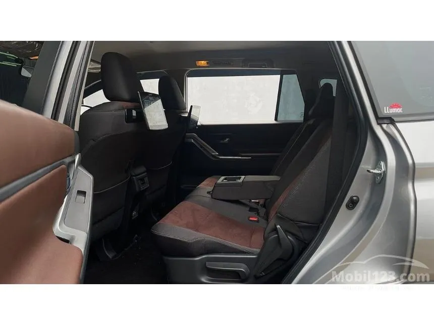 2023 Toyota Kijang Innova Zenix V (Premium Color) MPV