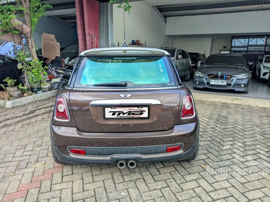 2011 MINI Cooper S Hatchback