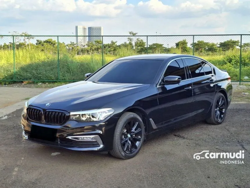 2018 BMW 520i Luxury Sedan