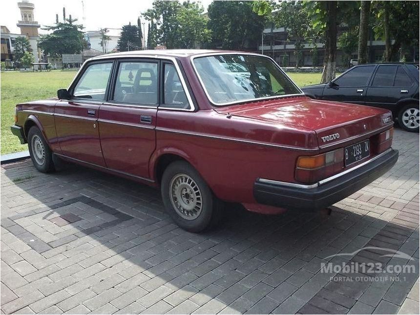 Jual Mobil  Volvo  244 1983 2 3 Manual 2 3 di Jawa Tengah 