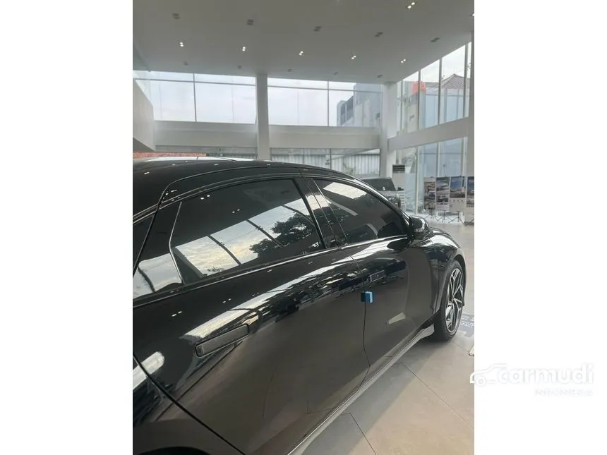 2024 Hyundai IONIQ 6 Signature Long Range Sedan